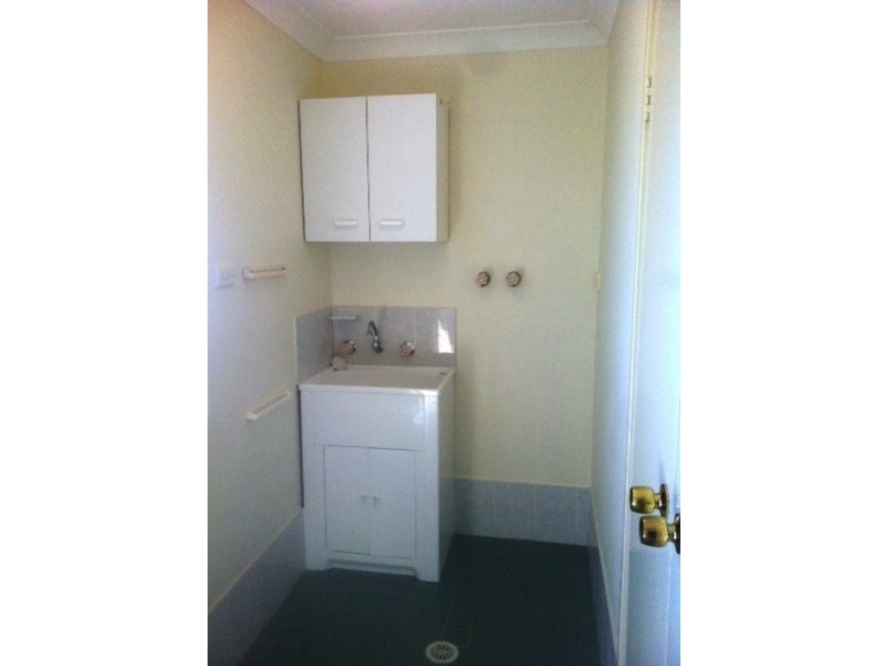 13 Priestly Parade, Point Clare NSW 2250