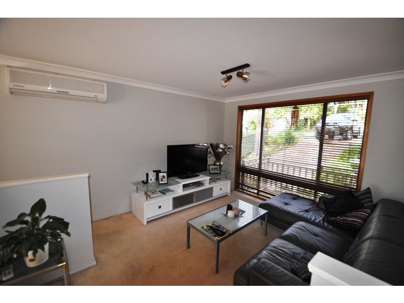 19 Donegal Road, Berkeley Vale NSW 2261