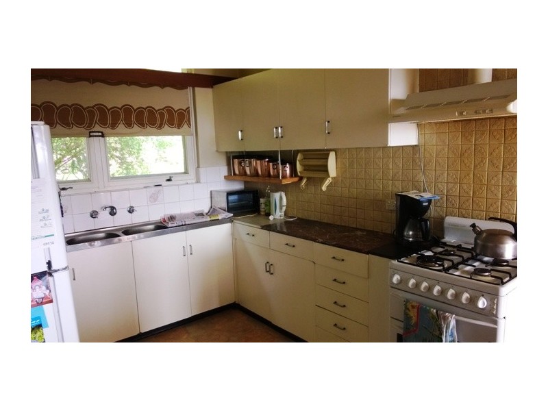 6 HYLAND AVENUE, Darlington SA 5047