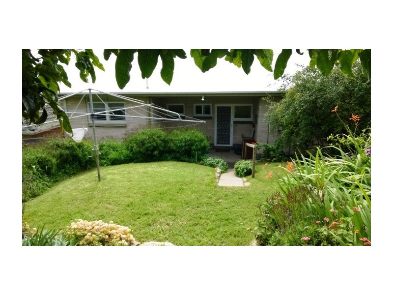 6 HYLAND AVENUE, Darlington SA 5047