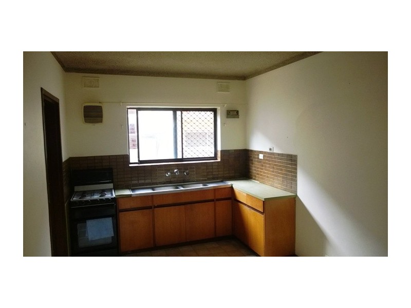 2/25 Farnham Road, Keswick SA 5035