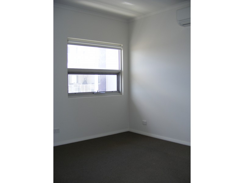 11/105 ELDER DRIVE, Mawson Lakes SA 5095