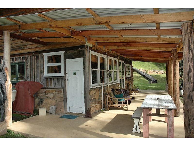 127 Bulls Run Road, Wollombi NSW 2325