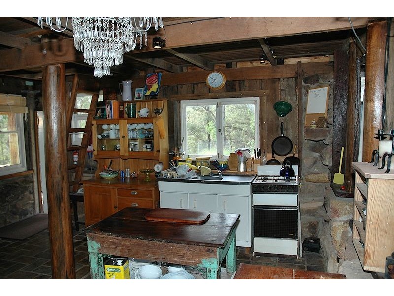 127 Bulls Run Road, Wollombi NSW 2325