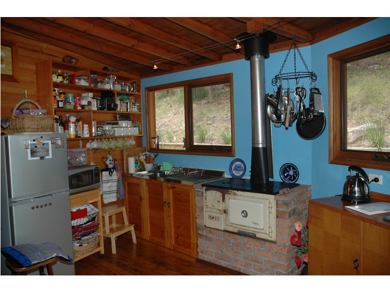 27 Burralong Valley Rd, Laguna NSW 2325