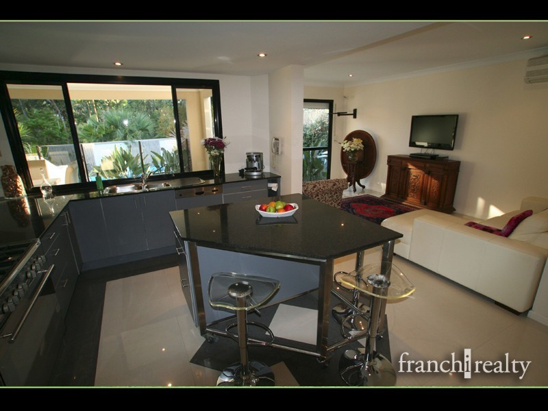 91 Harts Road, Indooroopilly QLD 4068