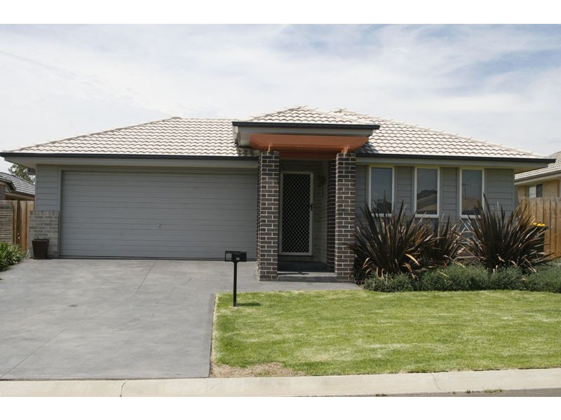 38 Kerrigan Cres, Elderslie NSW 2570