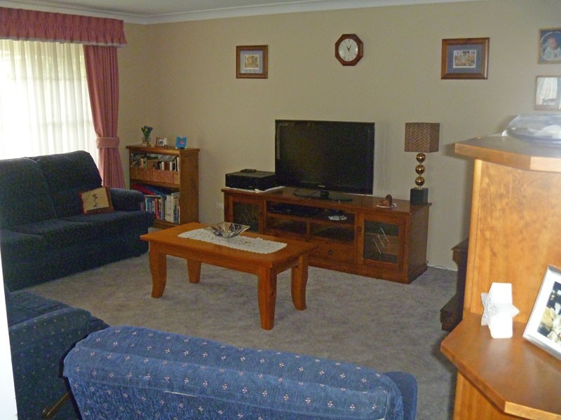 3 Lamb Pl, Elderslie NSW 2570