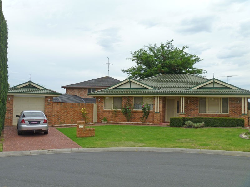 12 Carstairs Pl, St Andrews NSW 2566