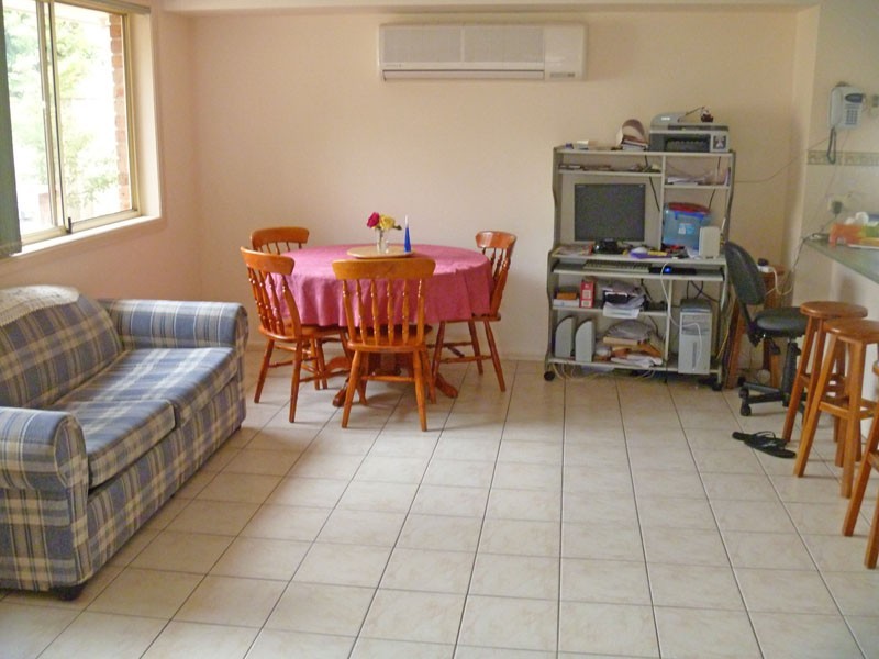 12 Carstairs Pl, St Andrews NSW 2566