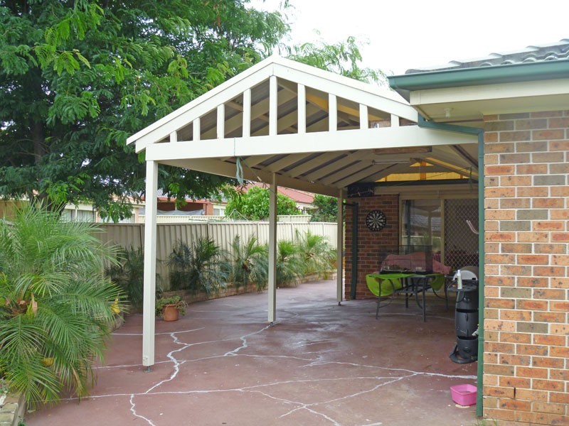 12 Carstairs Pl, St Andrews NSW 2566