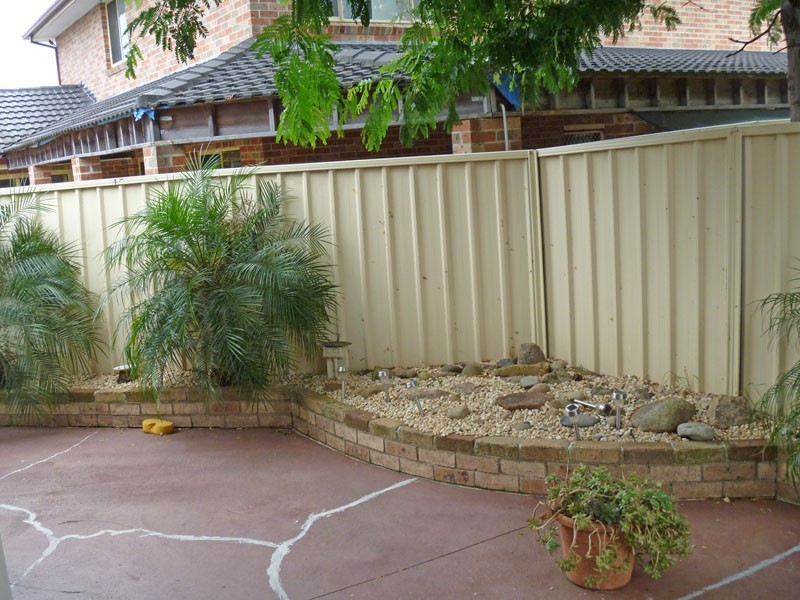 12 Carstairs Pl, St Andrews NSW 2566