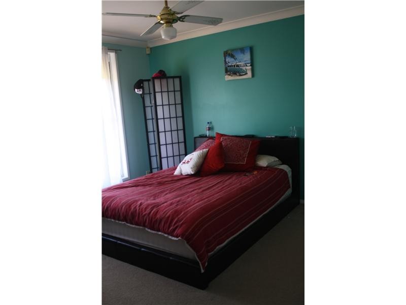 5 Drood Pl, Ambarvale NSW 2560