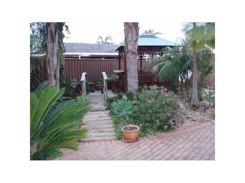 5 Drood Pl, Ambarvale NSW 2560