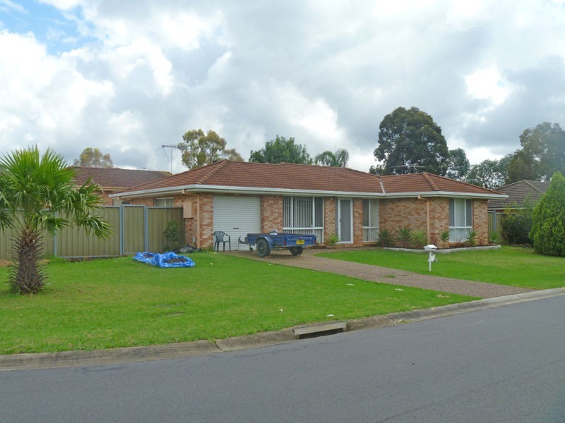 4 Zeppelin Pl, Raby NSW 2566