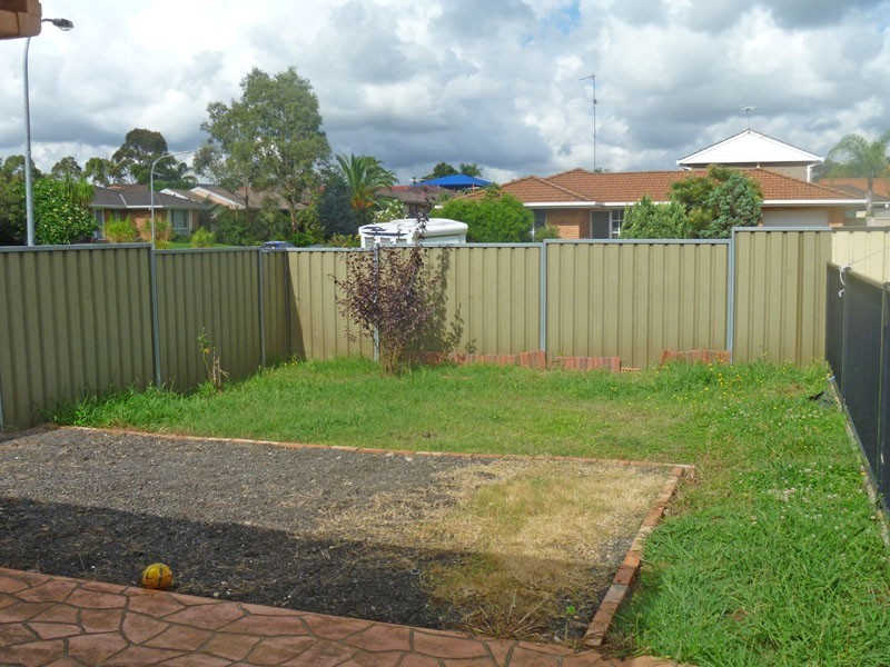 4 Zeppelin Pl, Raby NSW 2566