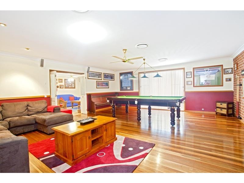 37 Braeside Cr, Glen Alpine NSW 2560