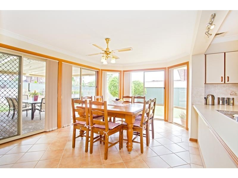 37 Braeside Cr, Glen Alpine NSW 2560