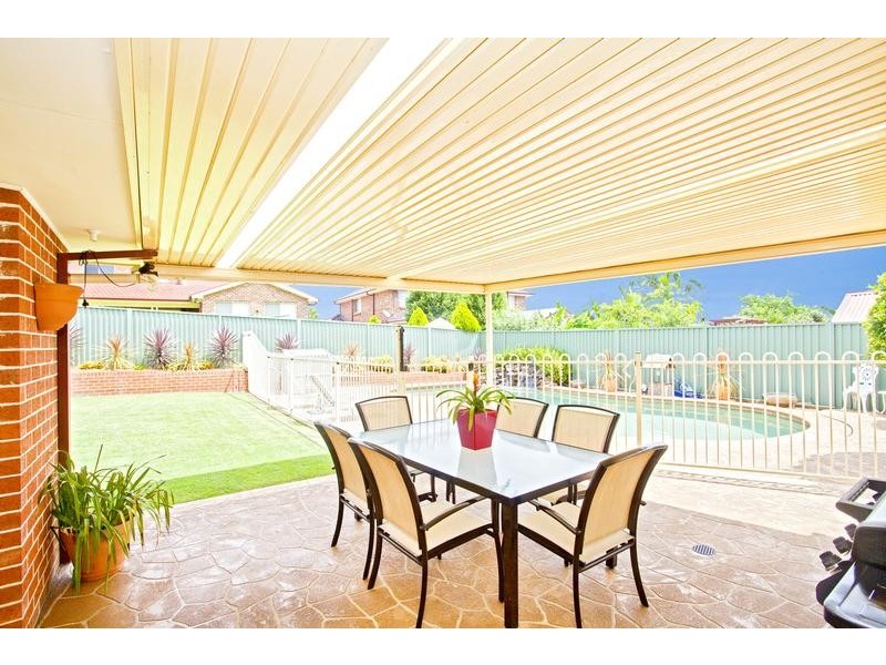 37 Braeside Cr, Glen Alpine NSW 2560