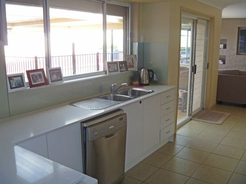 8 Jordan Pl, Kearns NSW 2558