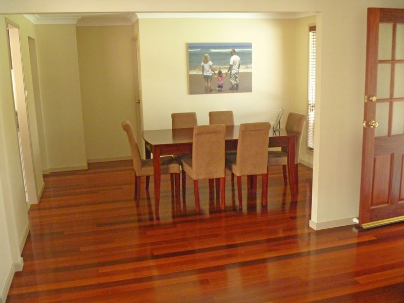 8 Jordan Pl, Kearns NSW 2558