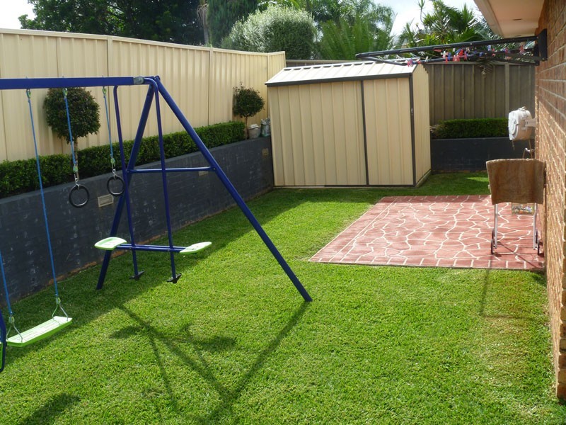 8 Jordan Pl, Kearns NSW 2558