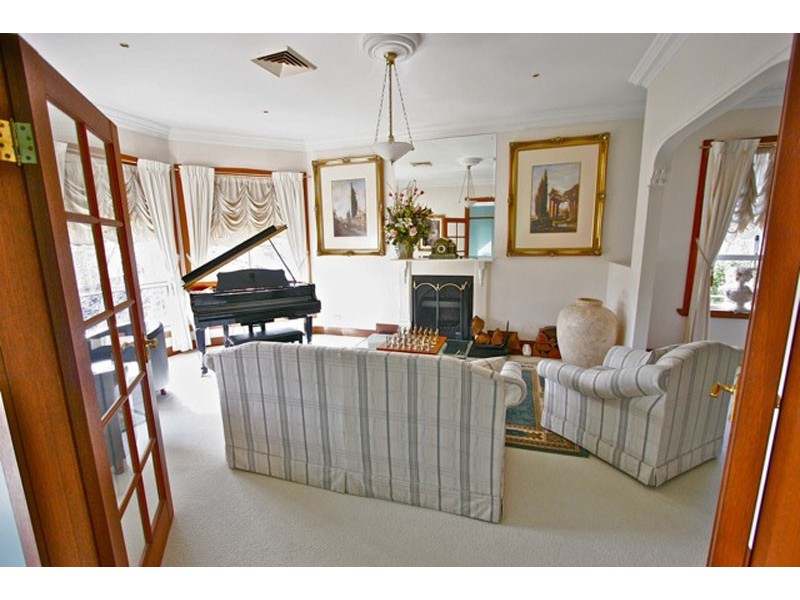37 Claremont CCT, Glen Alpine NSW 2560