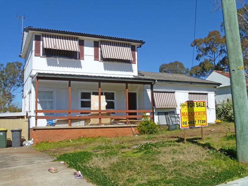 3 Richard Ave, Campbelltown NSW 2560