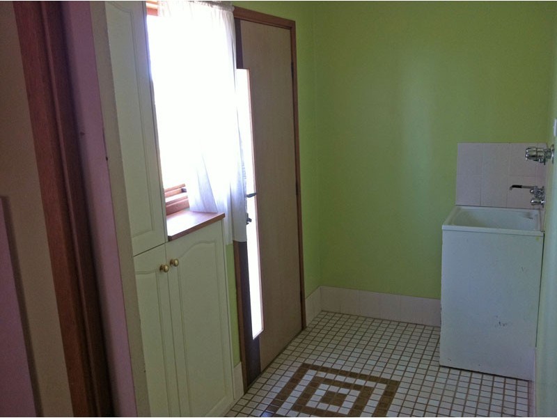 16 Holborn St, Ambarvale NSW 2560