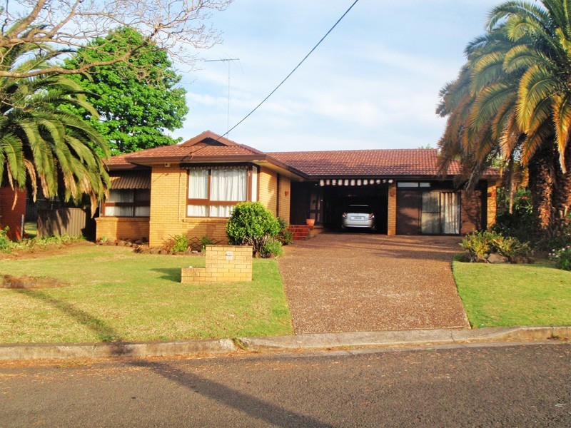 70 Paterson St, Campbelltown NSW 2560