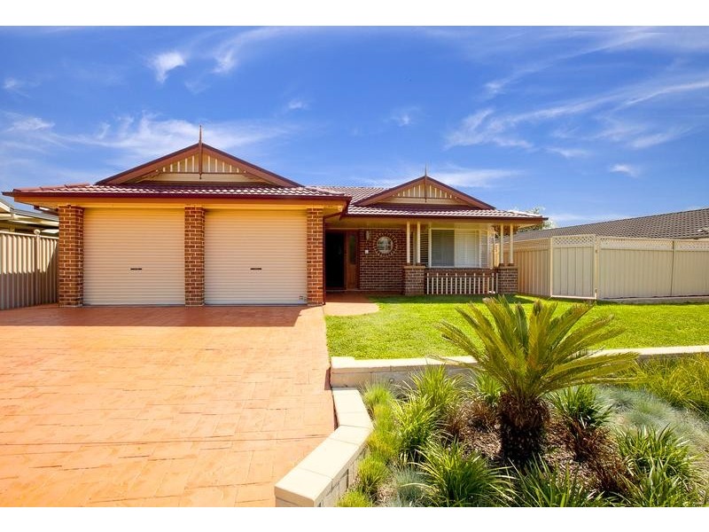 2 Freeman CCT, Ingleburn NSW 2565