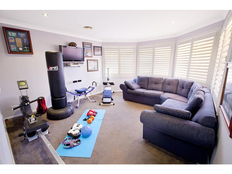 2 Freeman CCT, Ingleburn NSW 2565