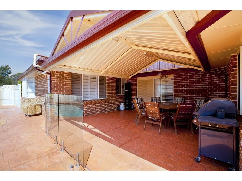 2 Freeman CCT, Ingleburn NSW 2565