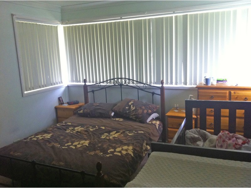 12 Wordsworth Ave, Leumeah NSW 2560