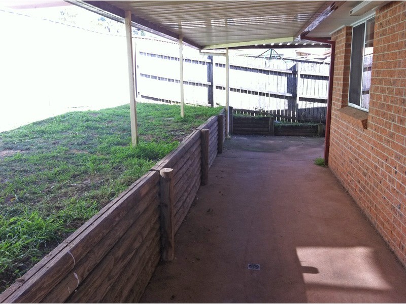 9 Gadshill Place, Rosemeadow NSW 2560