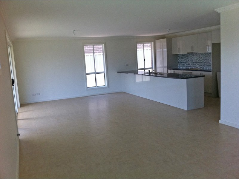1 Chivers Place, Ingleburn NSW 2565