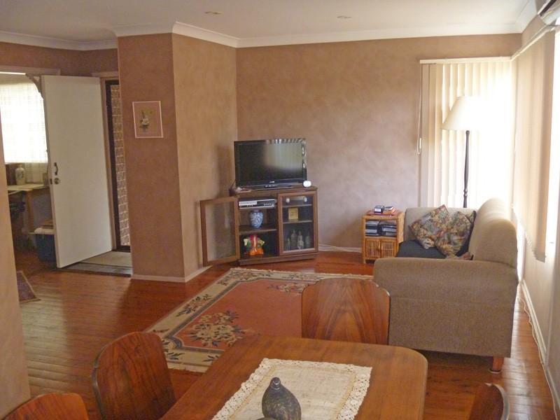 21 Evergreen Ave, Bradbury NSW 2560