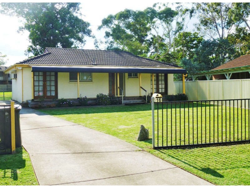 16 Olbury Place, Airds NSW 2560