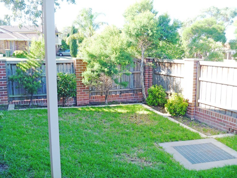 1 Canadian Place, Kearns NSW 2558