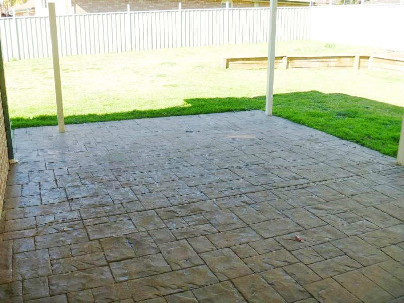 20 Kellerman Drive, St Helens Park NSW 2560