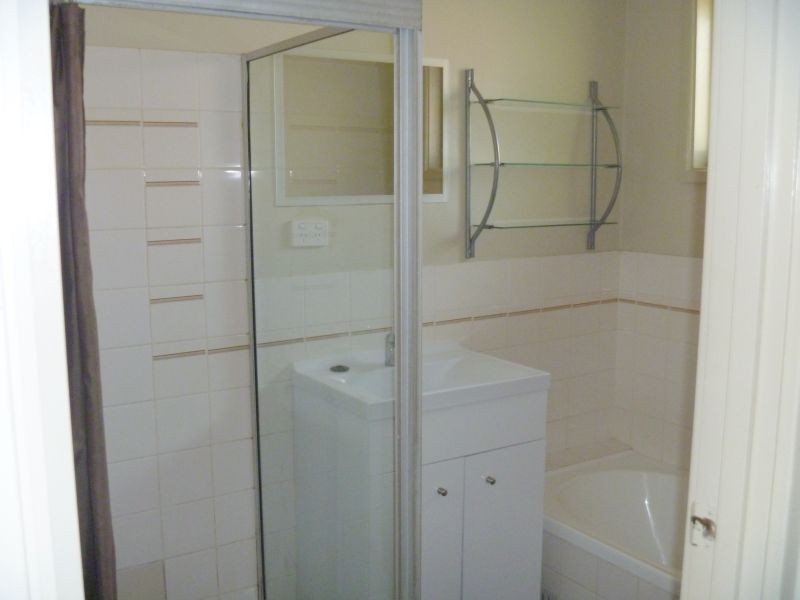 12 Loire Place, Kearns NSW 2558