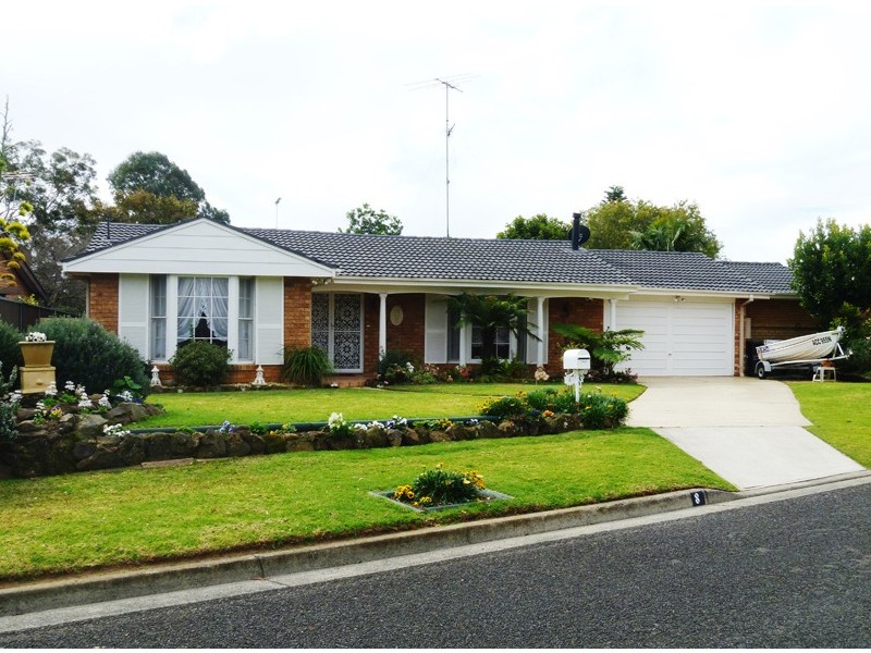 8 Kanimbla St, Ruse NSW 2560