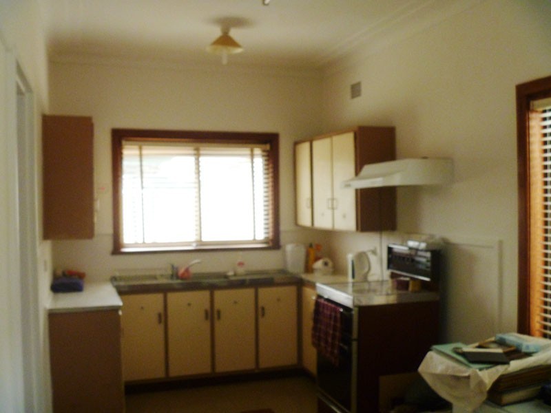 20 Chisholm Crescent, Campbelltown NSW 2560