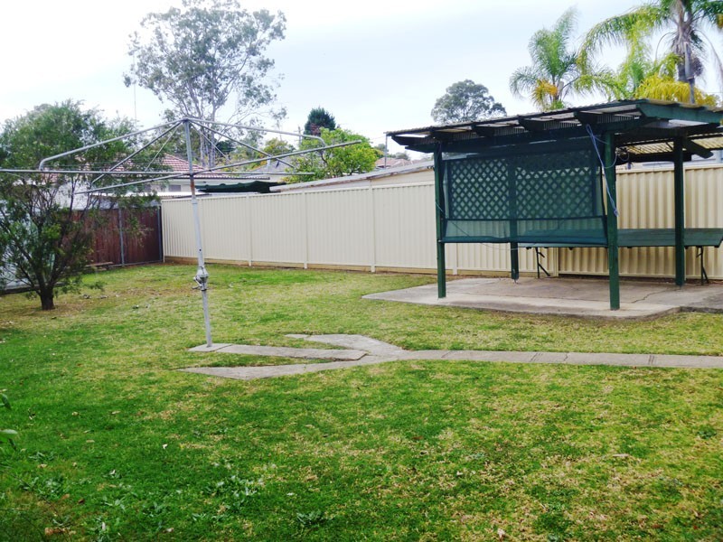 20 Chisholm Crescent, Campbelltown NSW 2560