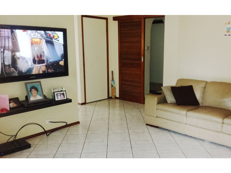 13 Wintaroo Cres, St Helens Park NSW 2560