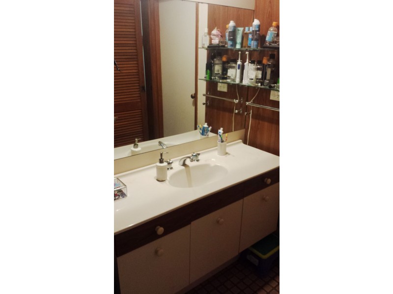 13 Wintaroo Cres, St Helens Park NSW 2560