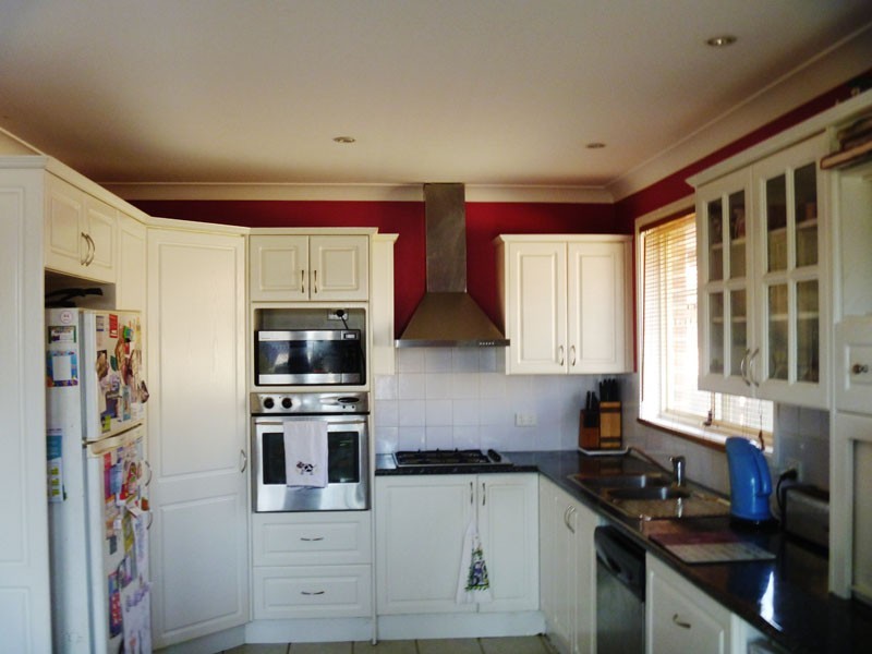 52 Carbasse Crescent, St Helens Park NSW 2560