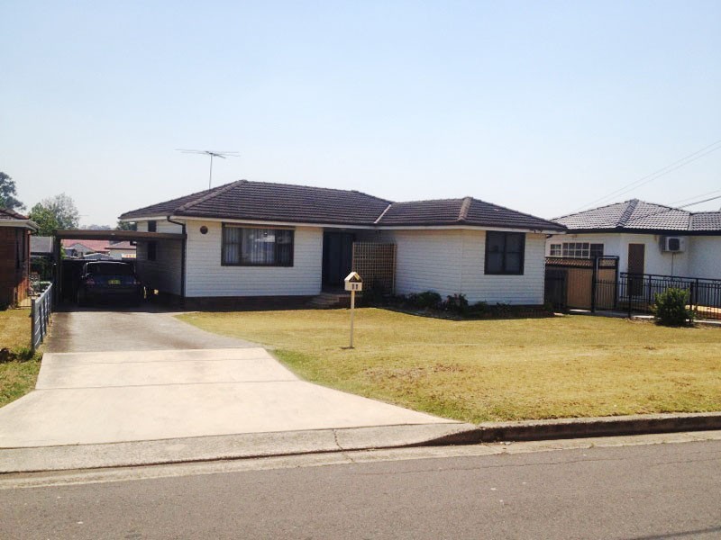 11 Birdwood Ave, Cabramatta West NSW 2166