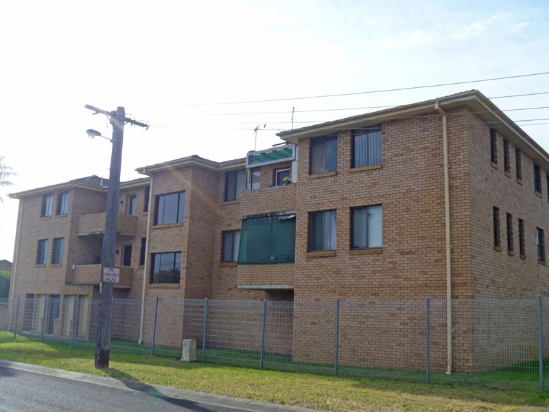 5/2 Stafford St, Minto NSW 2566