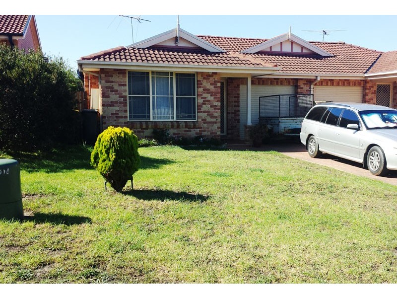 1/64 Ironside Ave, St Helens Park NSW 2560